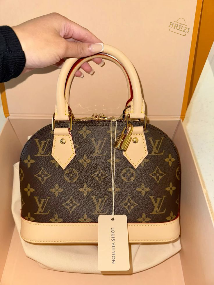 💖 Sac à main ALMA BB  Élégance intemporelle en cuir grainé   – Qualité AAA–